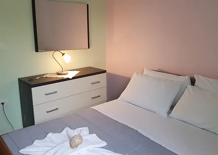 Xani Апартаменты *